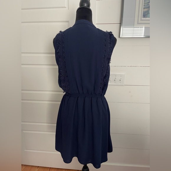 Greylin mini sleeveless dress size medium, navy blue fully lined,Like New preppy - Picture 4 of 7